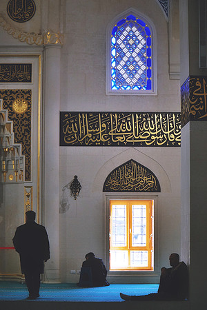 Luce e preghiera – Grande Moschea di Tirana Light and Prayer – Great Mosque of Tirana